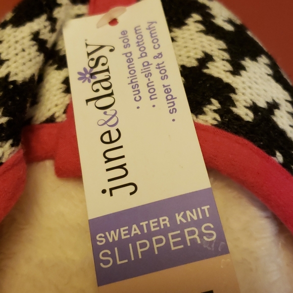 Slippers - Picture 2 of 4